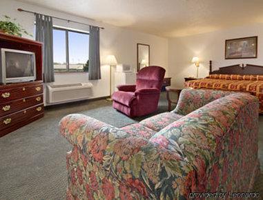 Super 8 By Wyndham Crystal Lake Oda fotoğraf